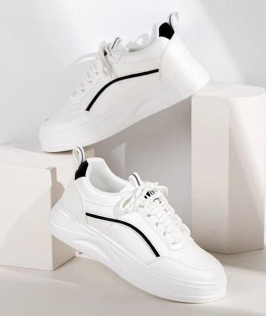 Tenis White Classic Diseño Femenino