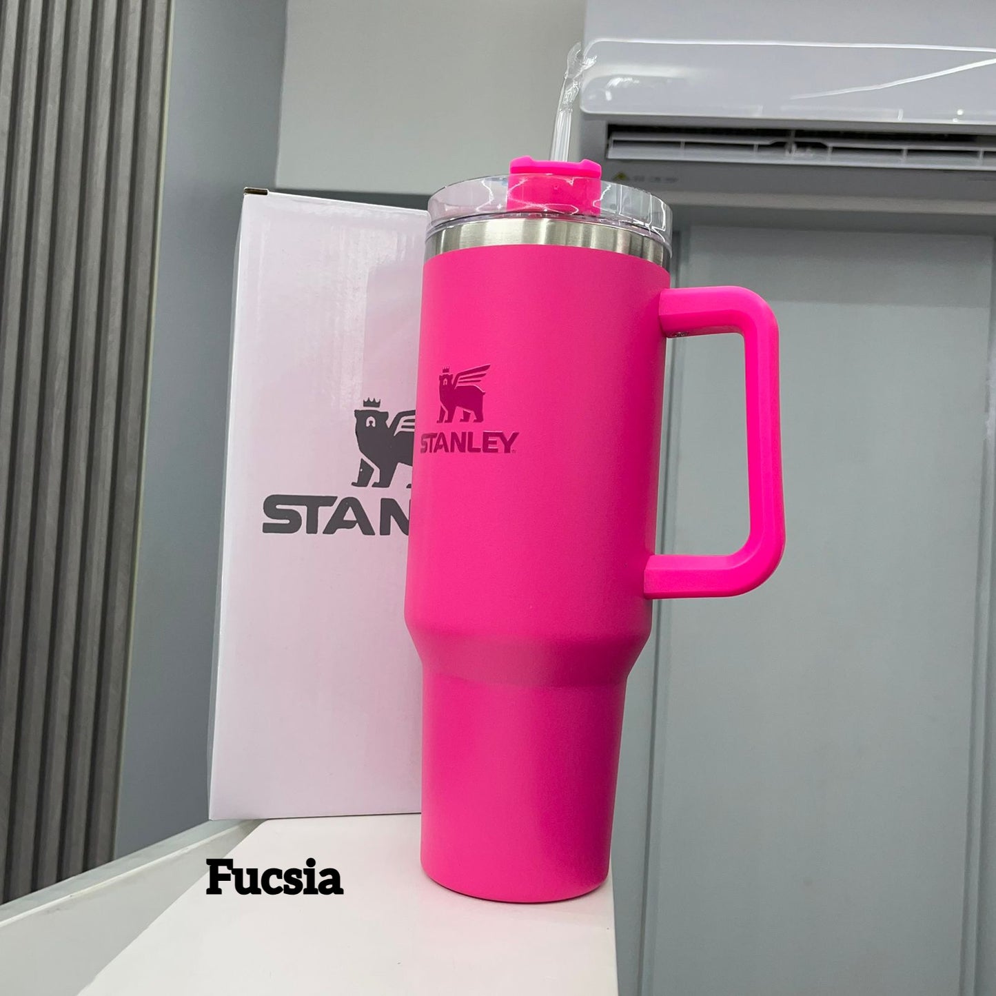 COMBO EXCLUSIVO: AirPods Max + Termo Stanley