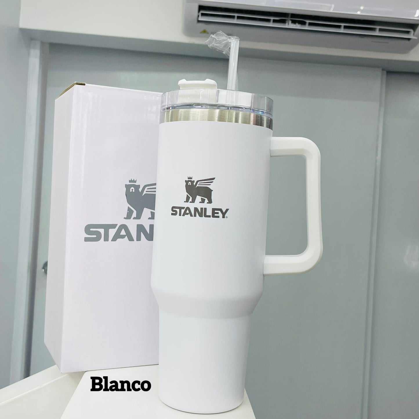 COMBO EXCLUSIVO: AirPods Max + Termo Stanley